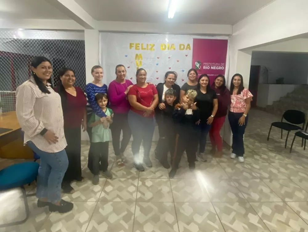 Espaço TEA de Rio Negro realiza reunião de família com palestra sobre políticas para mulheres
